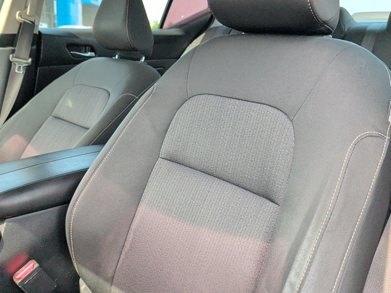 Used 2021 Glacier White Nissan 2.5 S image 12