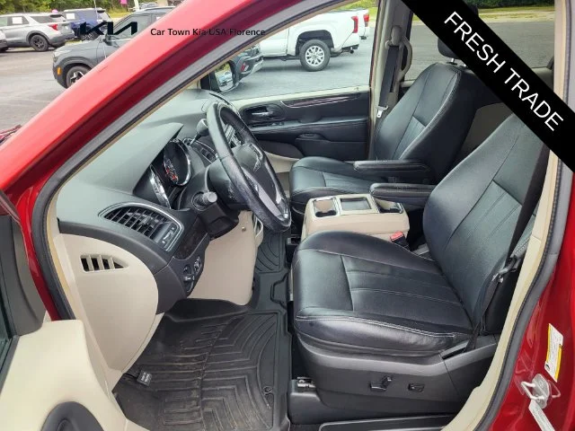 Used 2014 Red Chrysler Touring image 11