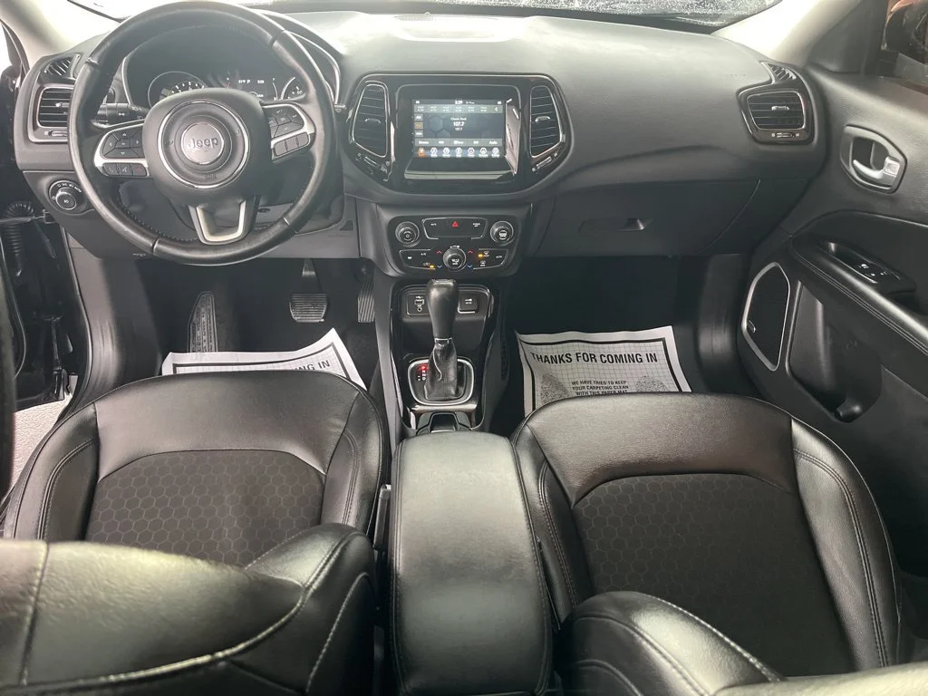 Used 2021 Diamond Black Jeep Latitude image 15