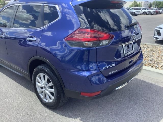 2020 Nissan Rogue SV - Photo 32