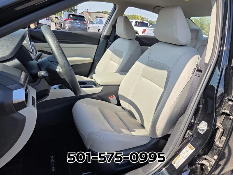 Used 2025 Super Black NISSAN SV FWD image 8
