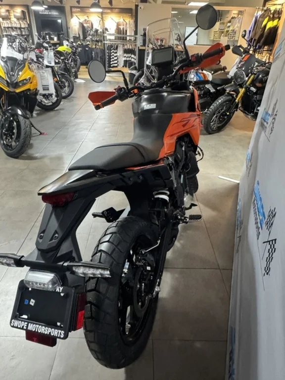 New 2025  KTM 390 R image 10