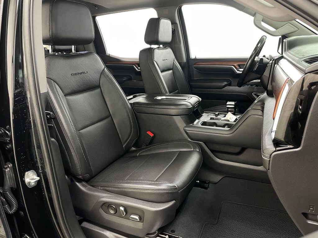 Used 2022 Onyx Black GMC Denali image 44