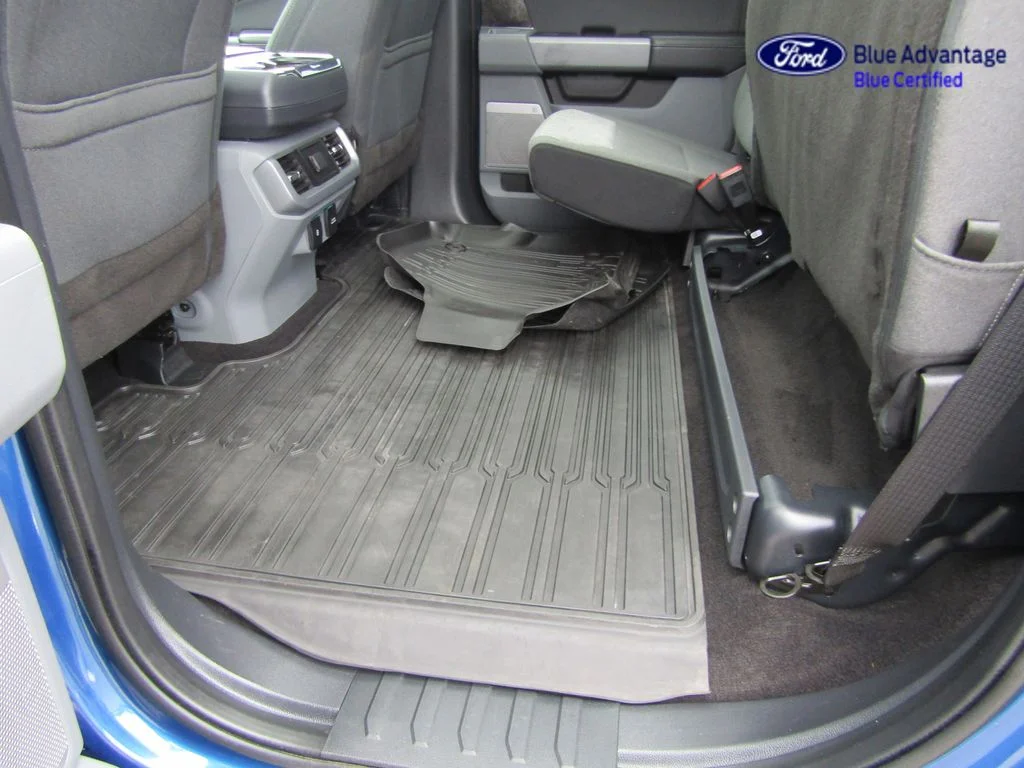 Certified Used 2023 Atlas Blue Metallic Ford XLT image 28