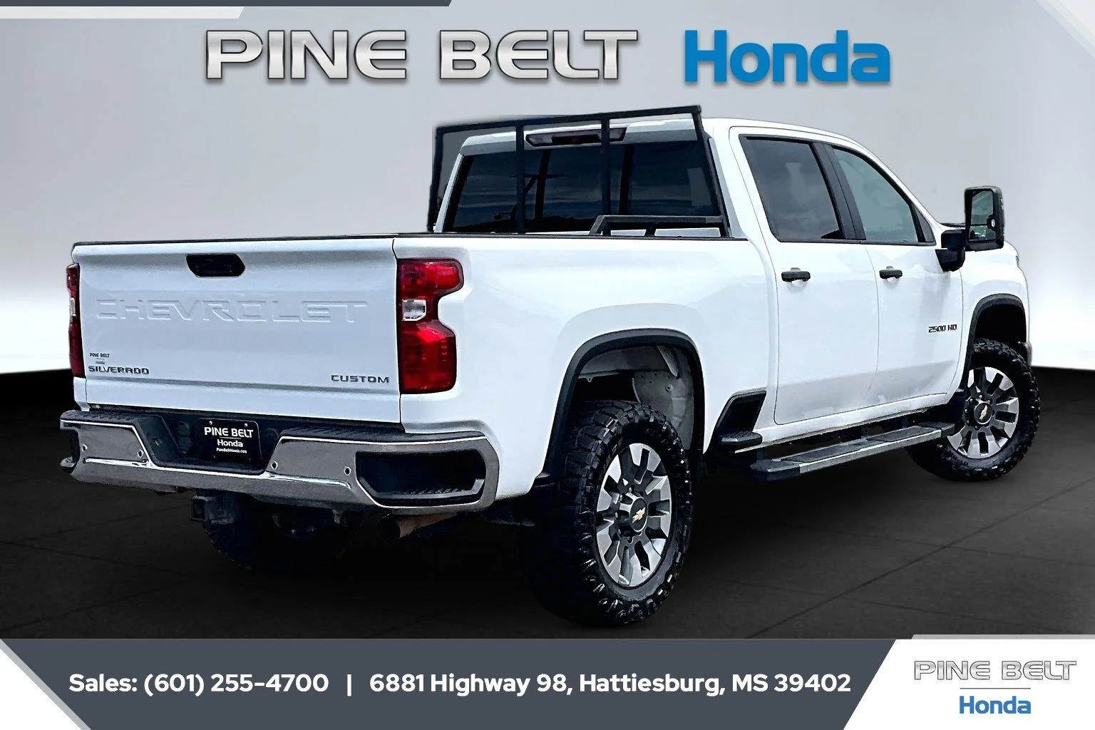 Used 2024 Summit White Chevrolet Custom image 11