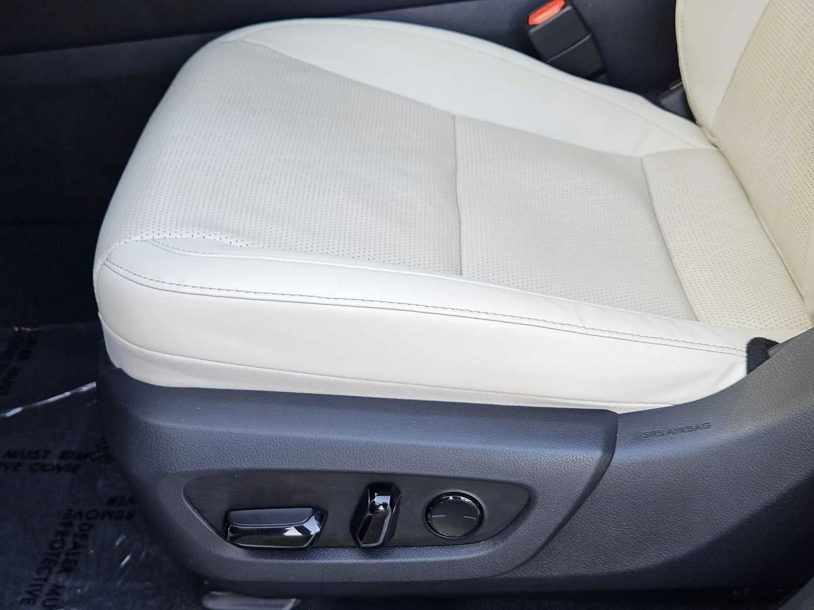 Certified Used 2024 EMINENT WHITE PEARL Lexus Premium Plus image 19