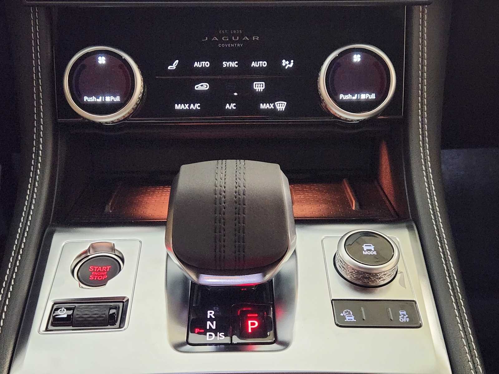 2026 Jaguar F-Pace R-Dynamic S - Photo 19