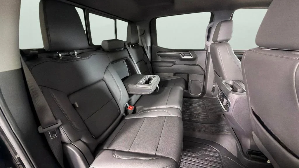 Certified Used 2024 Onyx Black GMC SLT image 32