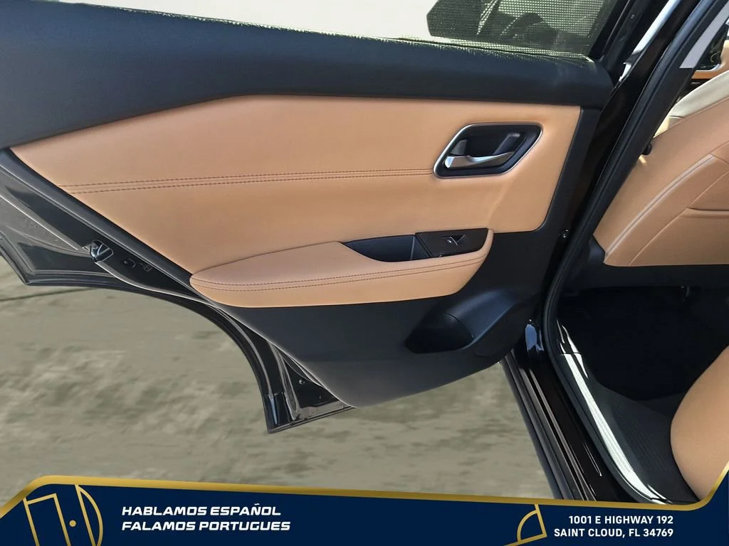 Used 2023 Black Nissan Platinum FWD image 26