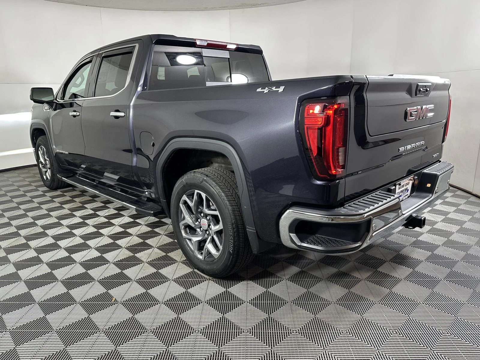 Used 2024 Titanium Rush Metallic GMC SLT image 12