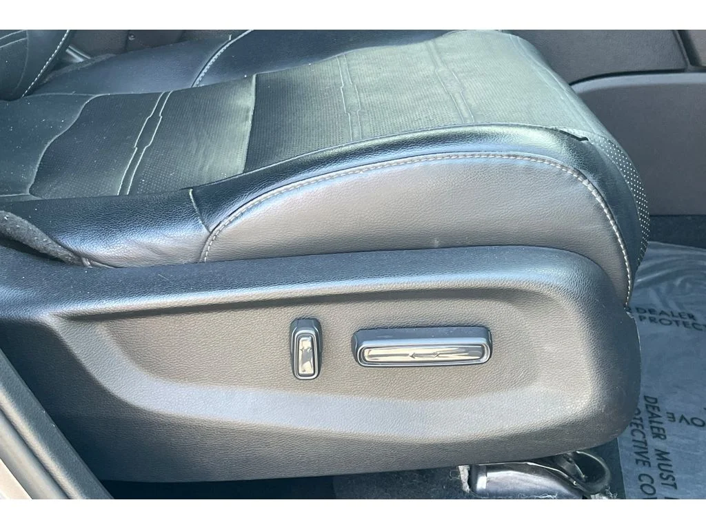 Used 2022 Modern Steel Metallic Honda EX-L image 23