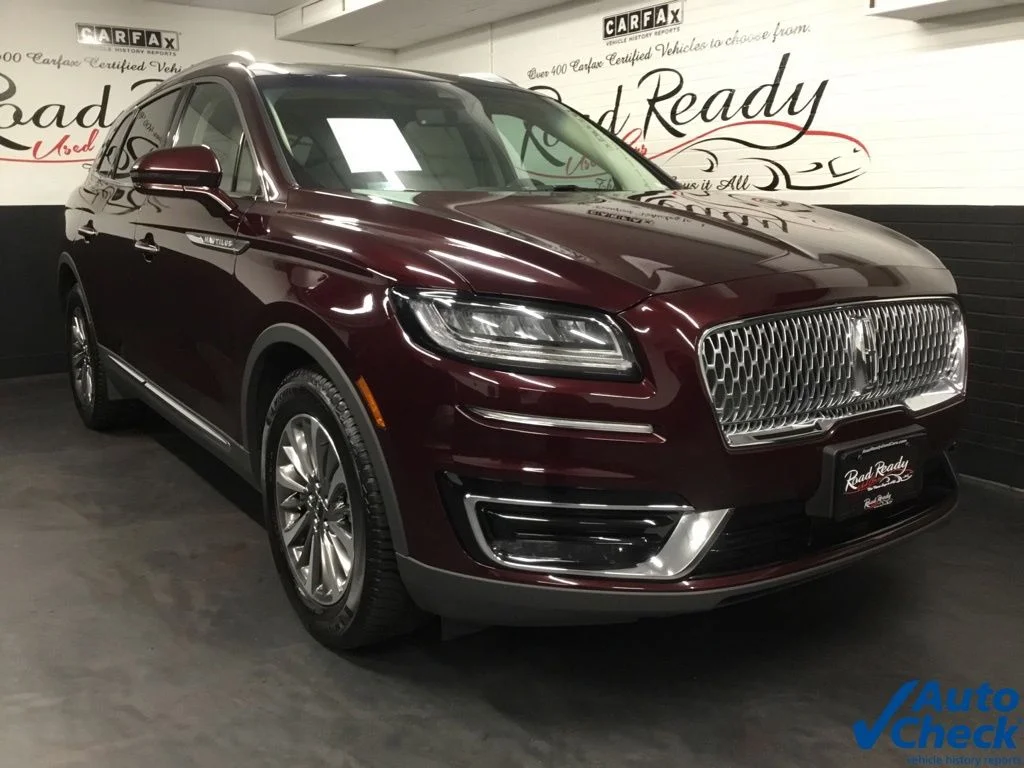 Used 2020 Red Lincoln Reserve image 3
