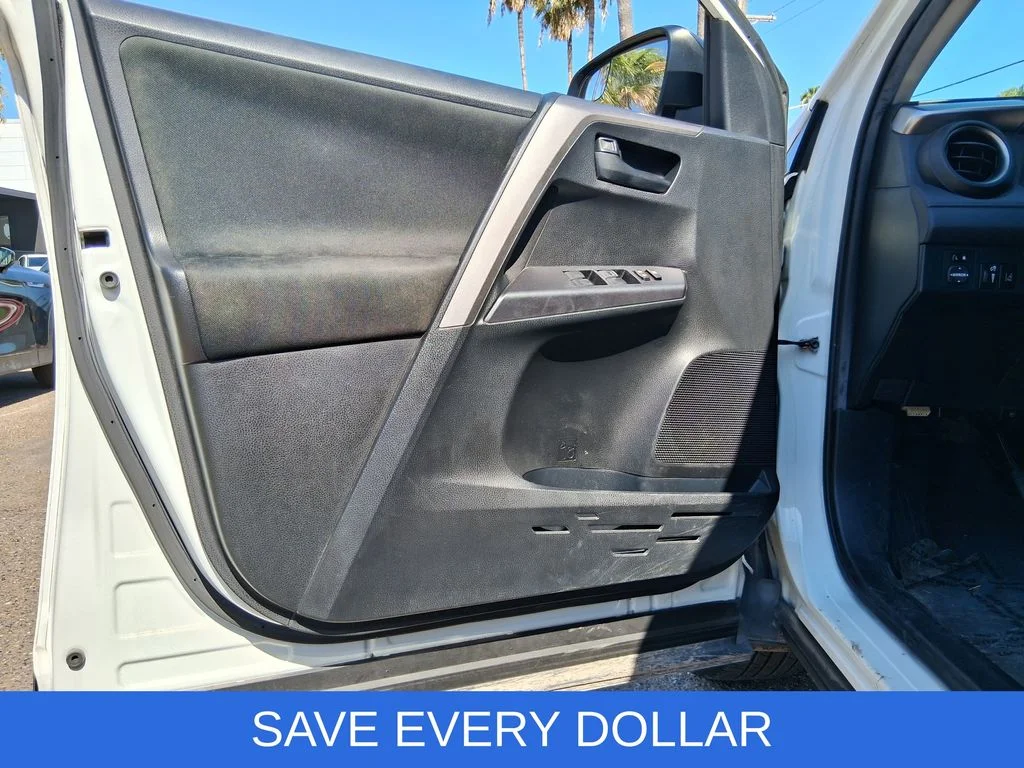 Used 2018 White Toyota LE image 7
