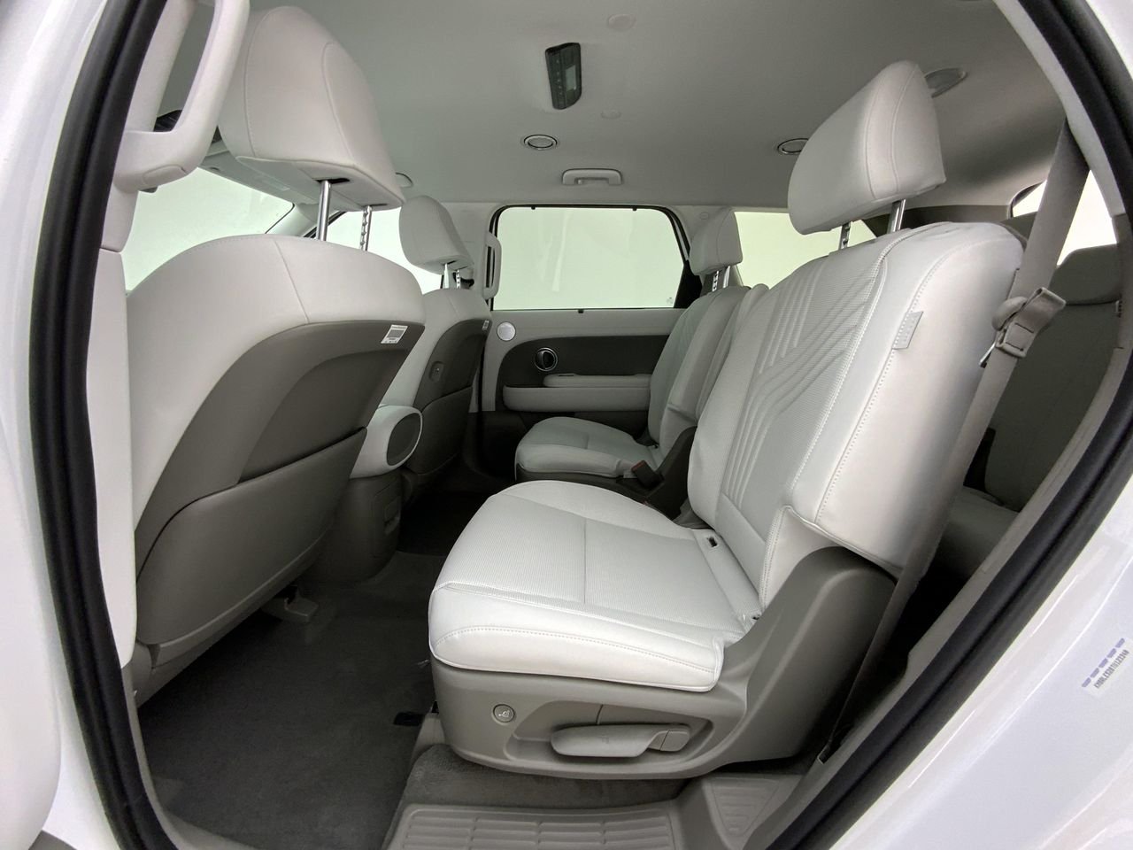 New 2026 Creamy White Pearl Hyundai SEL AWD image 13