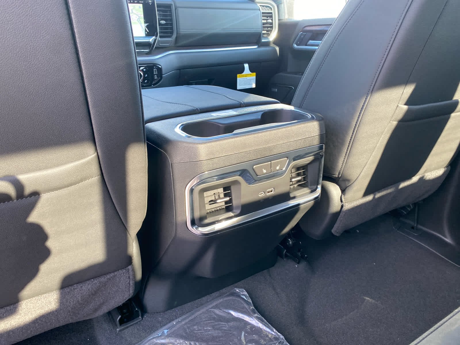 2026 GMC Sierra 1500 SLT - Photo 22
