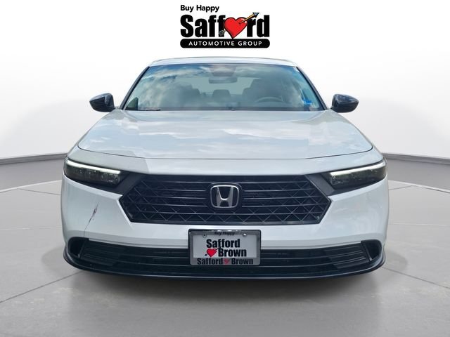 Used 2025  Honda SE image 2