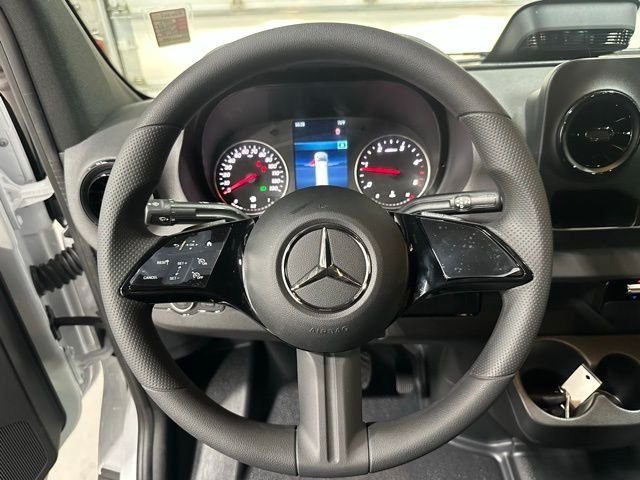 New 2026  Mercedes-Benz Cargo 144 WB image 10