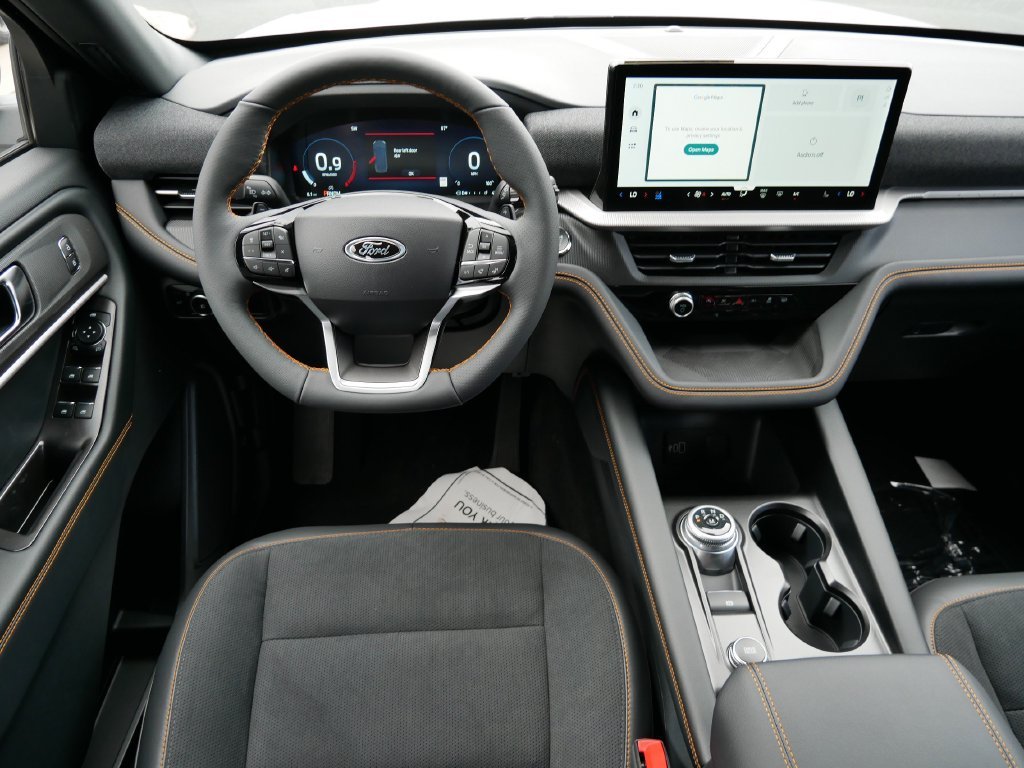 New 2026 Space White Metallic Ford Tremor® image 13