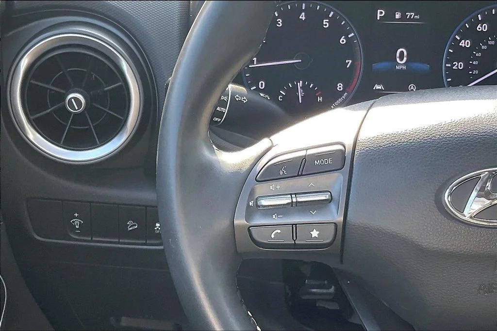Used 2022 Silver Hyundai SEL image 21