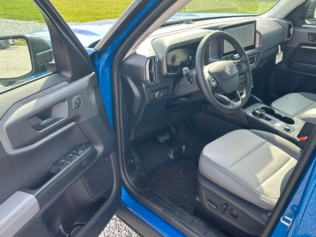 New 2026 Velocity Blue Metallic Ford Badlands® image 11