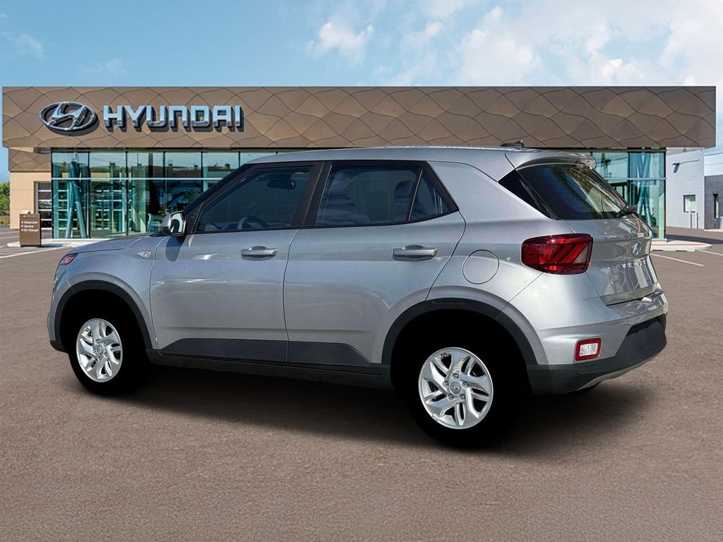 New 2026 Silver Hyundai SE image 4