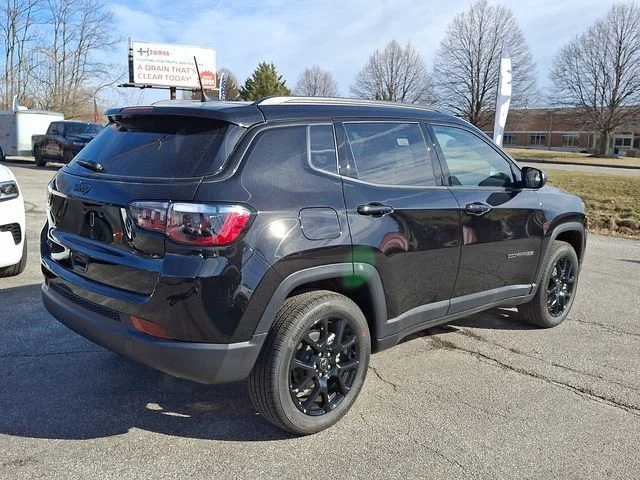 New 2026 Black Jeep Latitude image 7