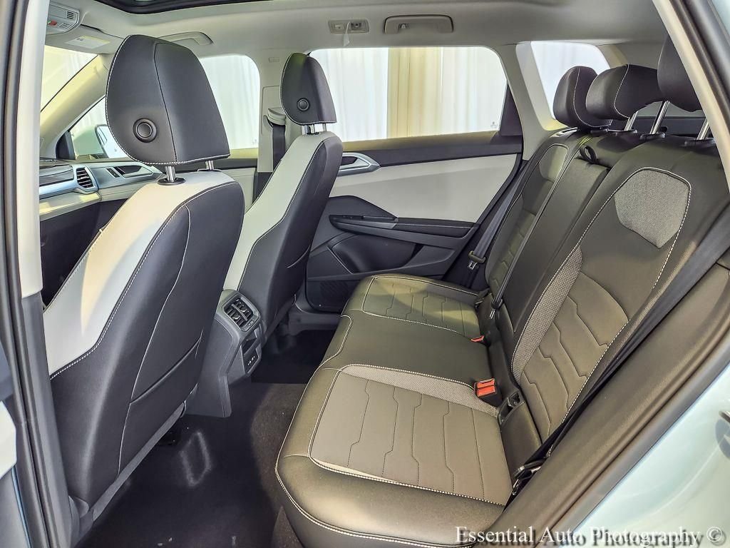 New 2026 Monument Gray Volkswagen 1.5T SE image 10