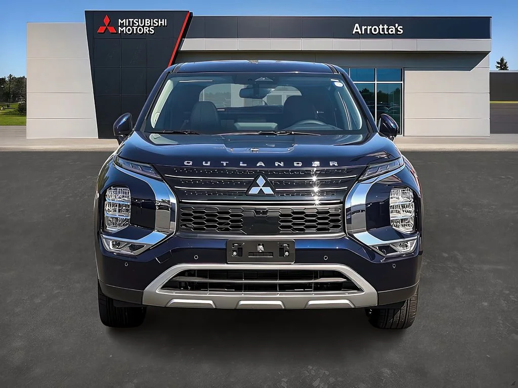 New 2025 Cosmic Blue Metallic Mitsubishi SE image 2