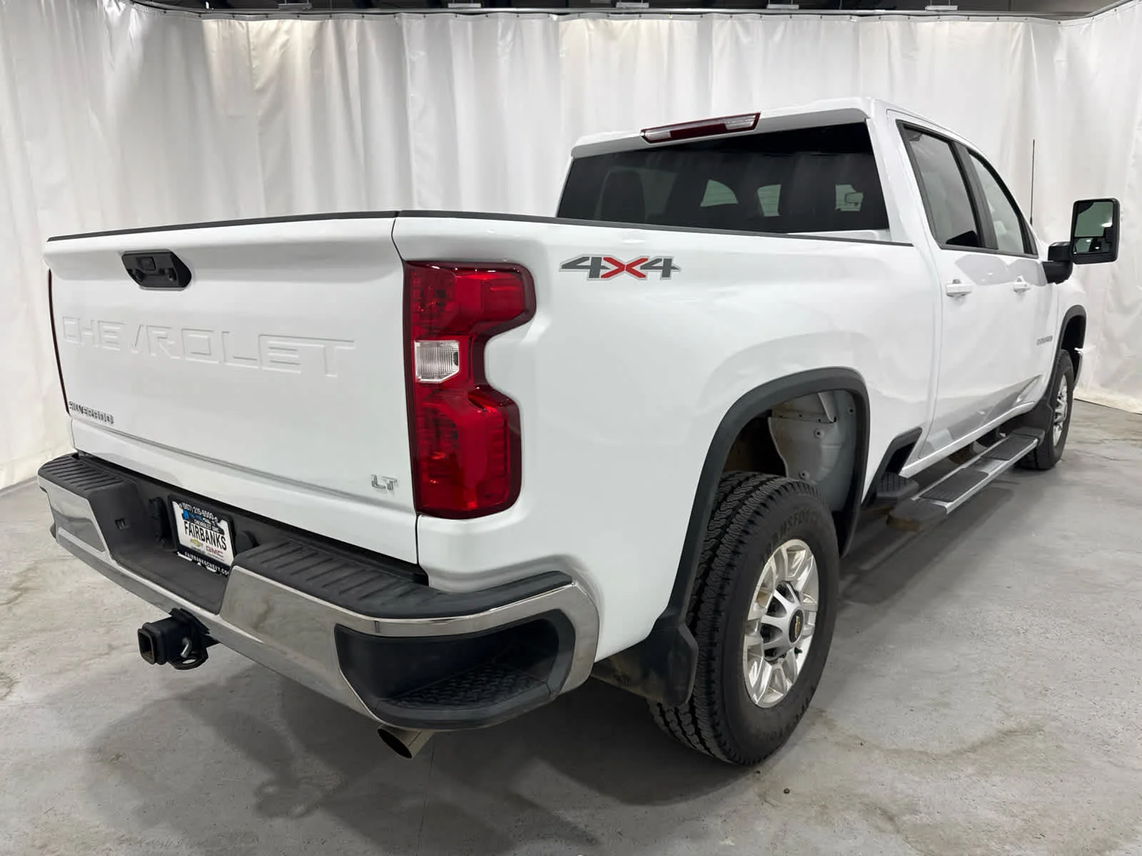 Used 2026 Summit White Chevrolet LT image 5