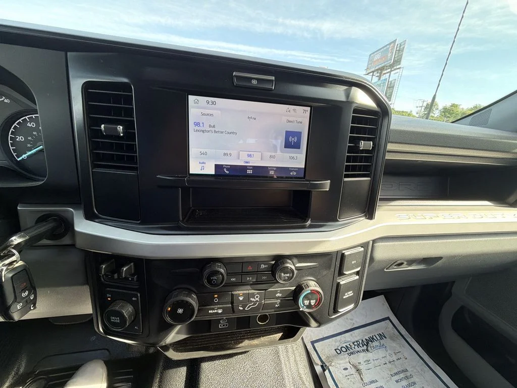 Used 2025 White Ford XL image 22