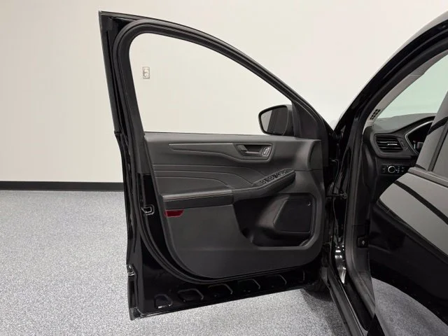 Used 2023 Black Ford Active image 11