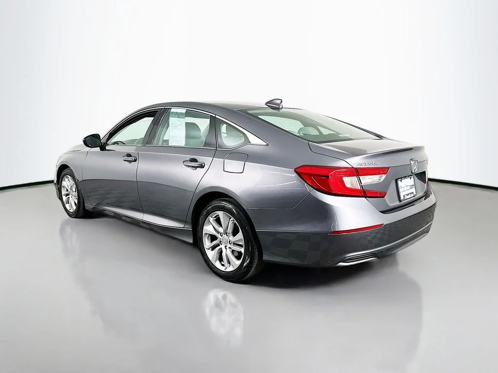 Used 2018 Lunar Silver Metallic Honda LX image 6