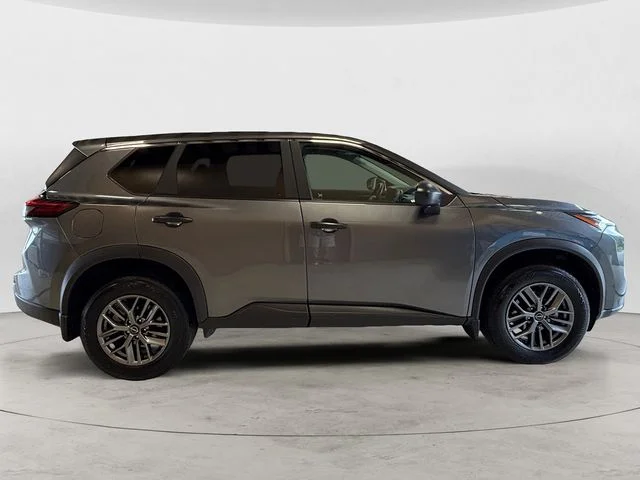 Used 2025 Gray Nissan S image 7