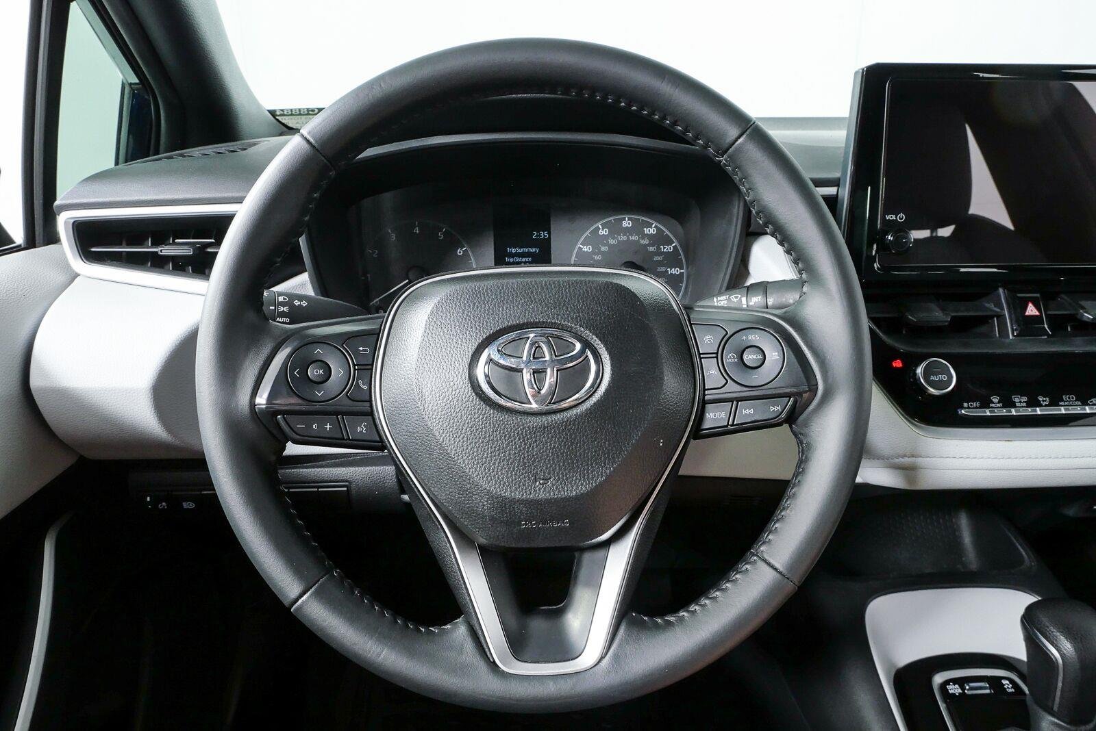 2025 Toyota Corolla SE - Photo 9