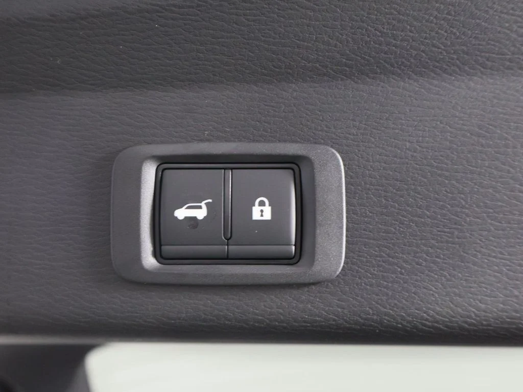 2025 Mitsubishi Outlander SEL Platinum Edition - Photo 26
