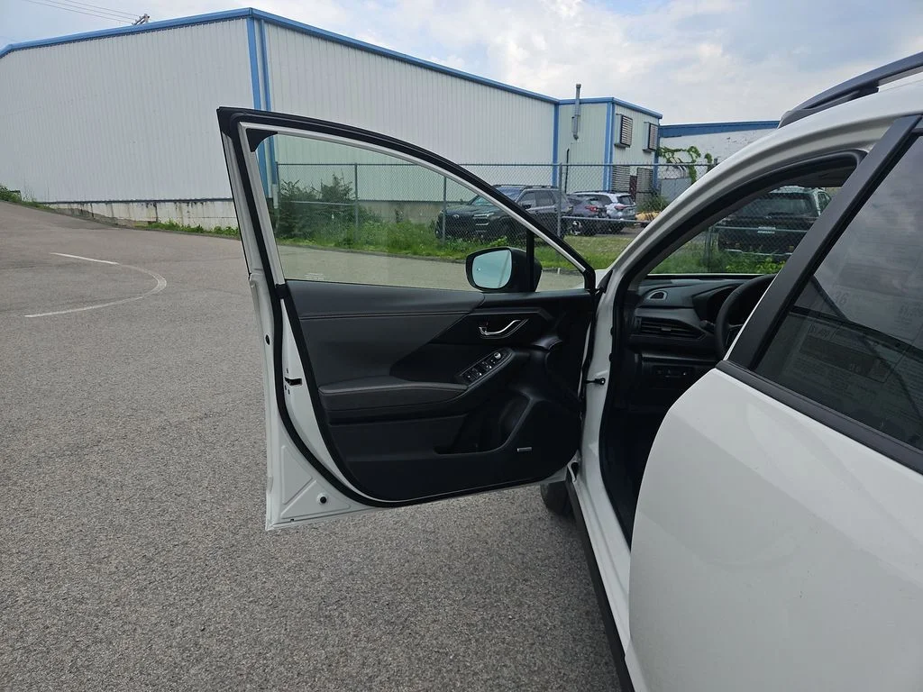 New 2026 CRYSTAL WHITE PEARL Subaru Limited Hybrid image 18