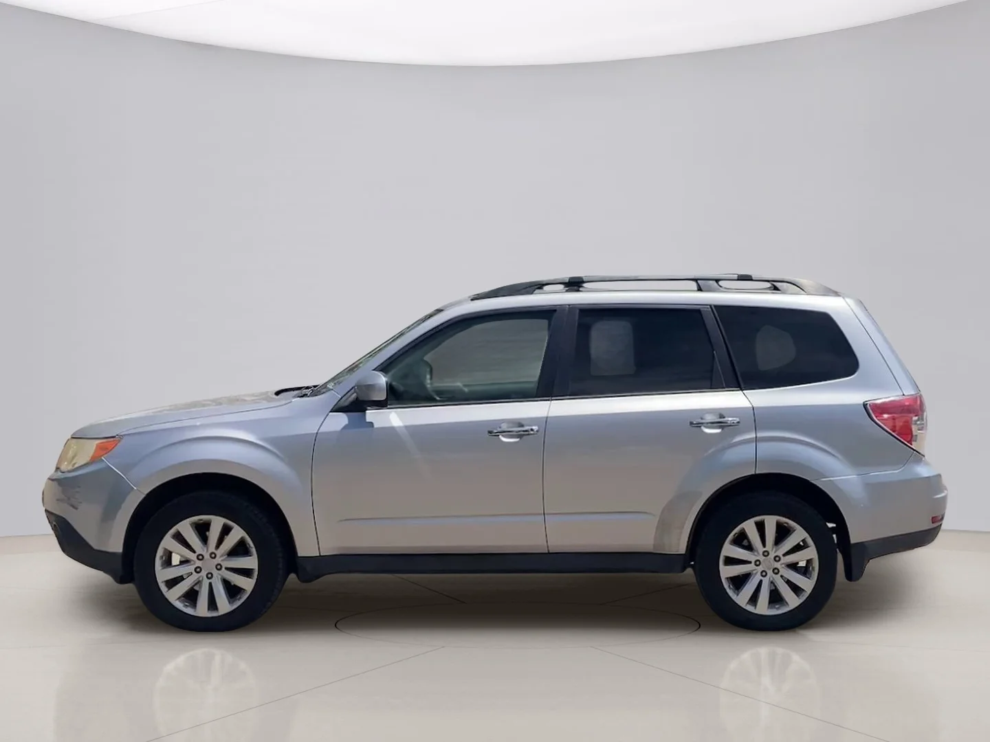 Used 2013 Silver Subaru 2.5X PREM image 2