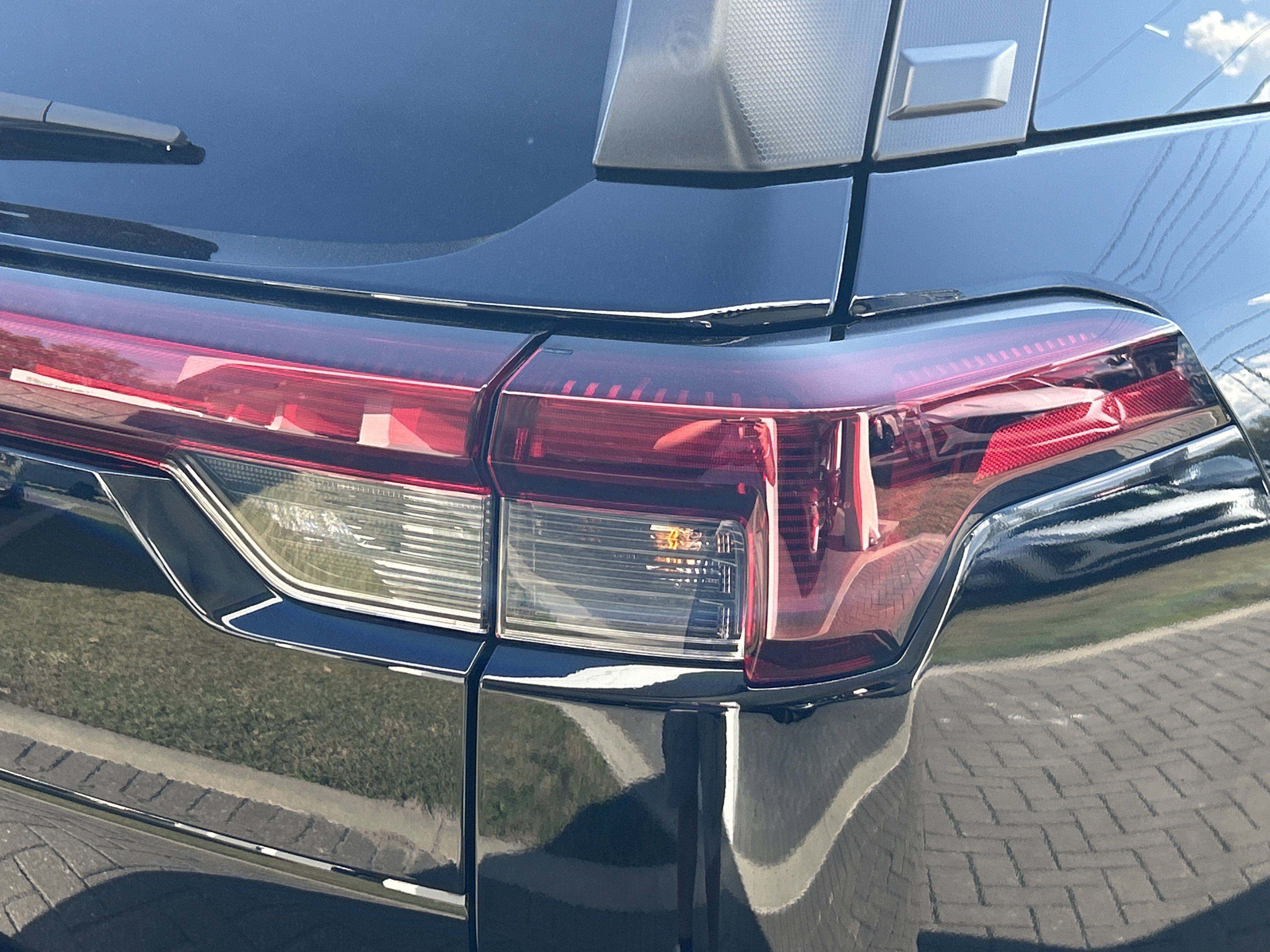 2026 Subaru Outback Touring XT - Photo 8