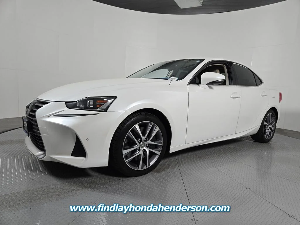 2020 Lexus IS 300 - Photo 2