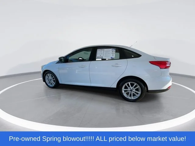 Used 2018 White Ford SE image 6