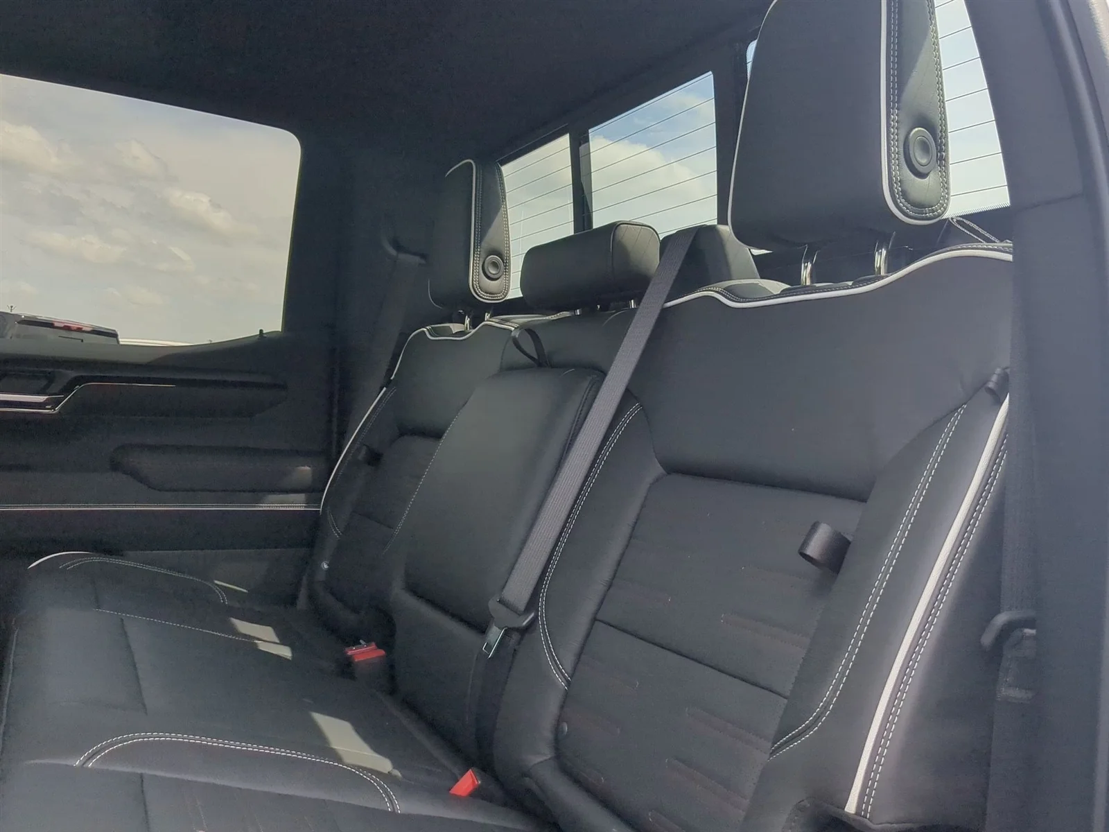 New 2026 Summit White GMC AT4X image 50