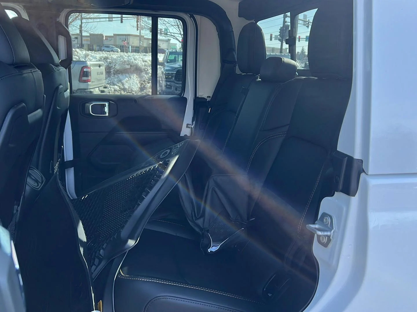 New 2026 Bright White Clear-Coat Exterior Paint Jeep Sahara image 18