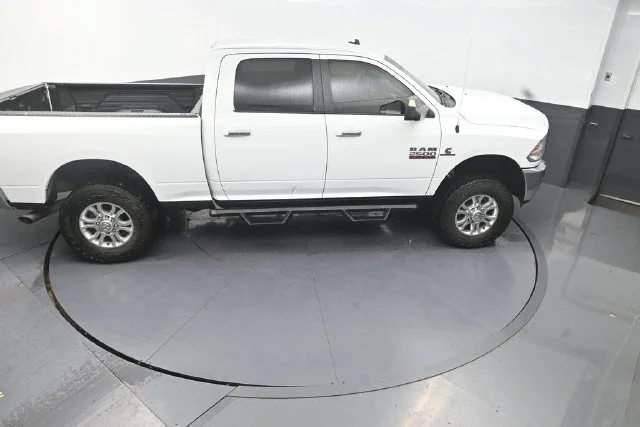 Used 2016 White Ram SLT image 30