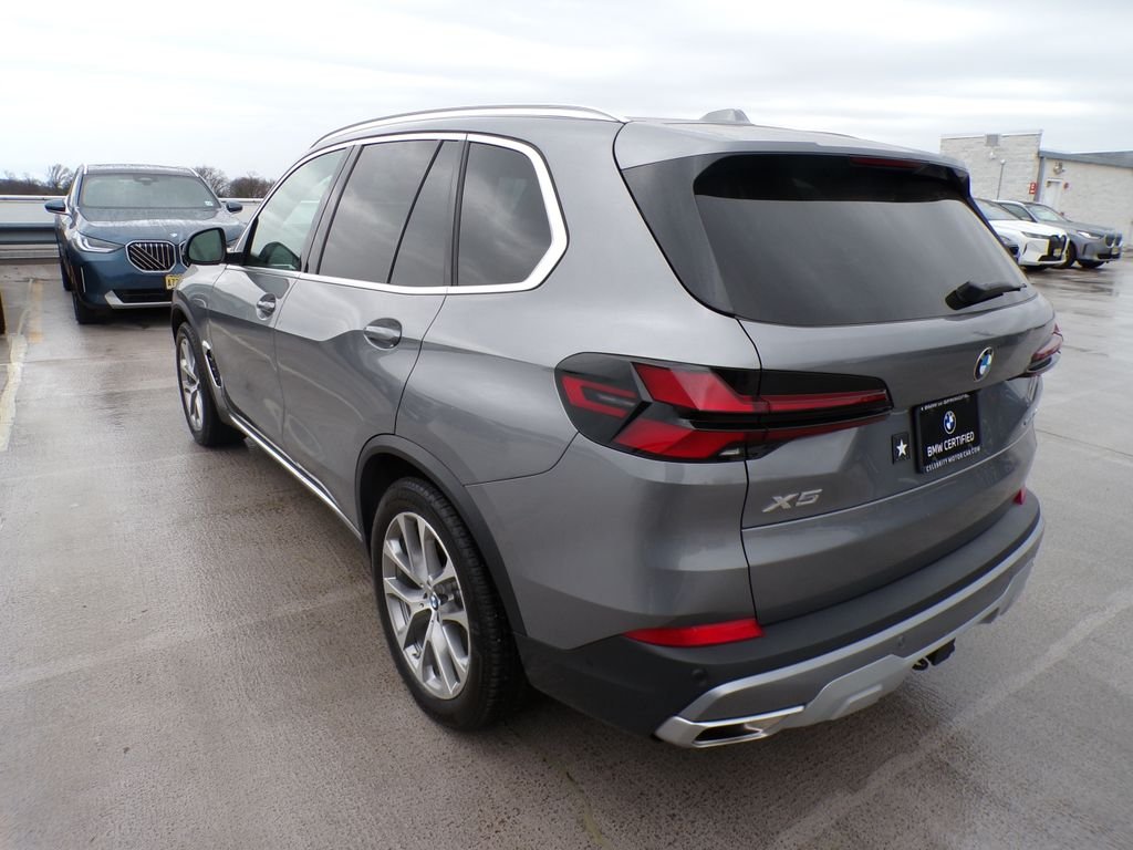 Certified Used 2026 Skyscraper Grey Metallic BMW xDrive40i image 4