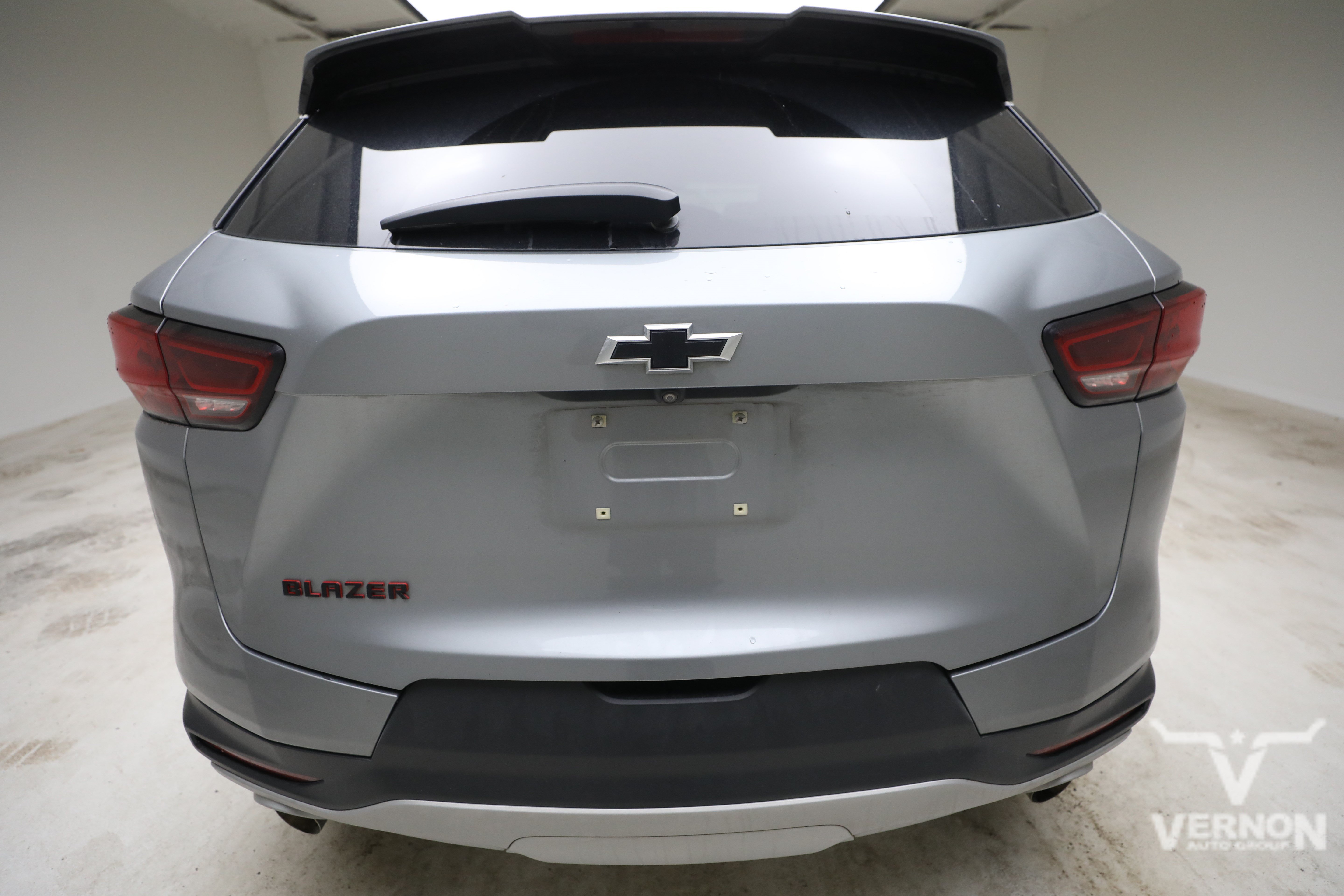 Used 2023 Sterling Gray Metallic Chevrolet Y image 3