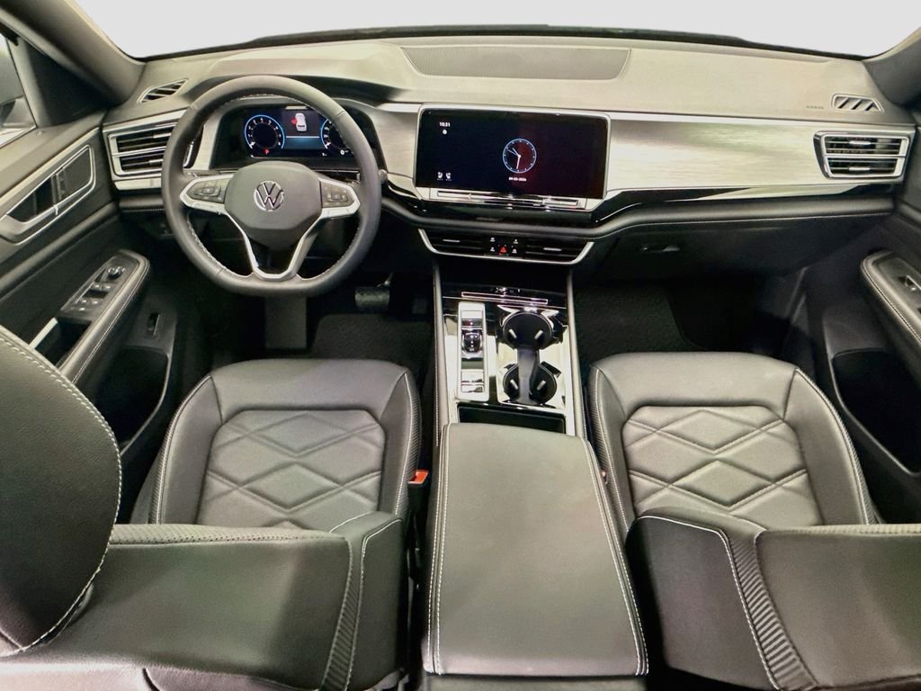 New 2026 Silver Mist Metallic Volkswagen SE w/Technology image 13