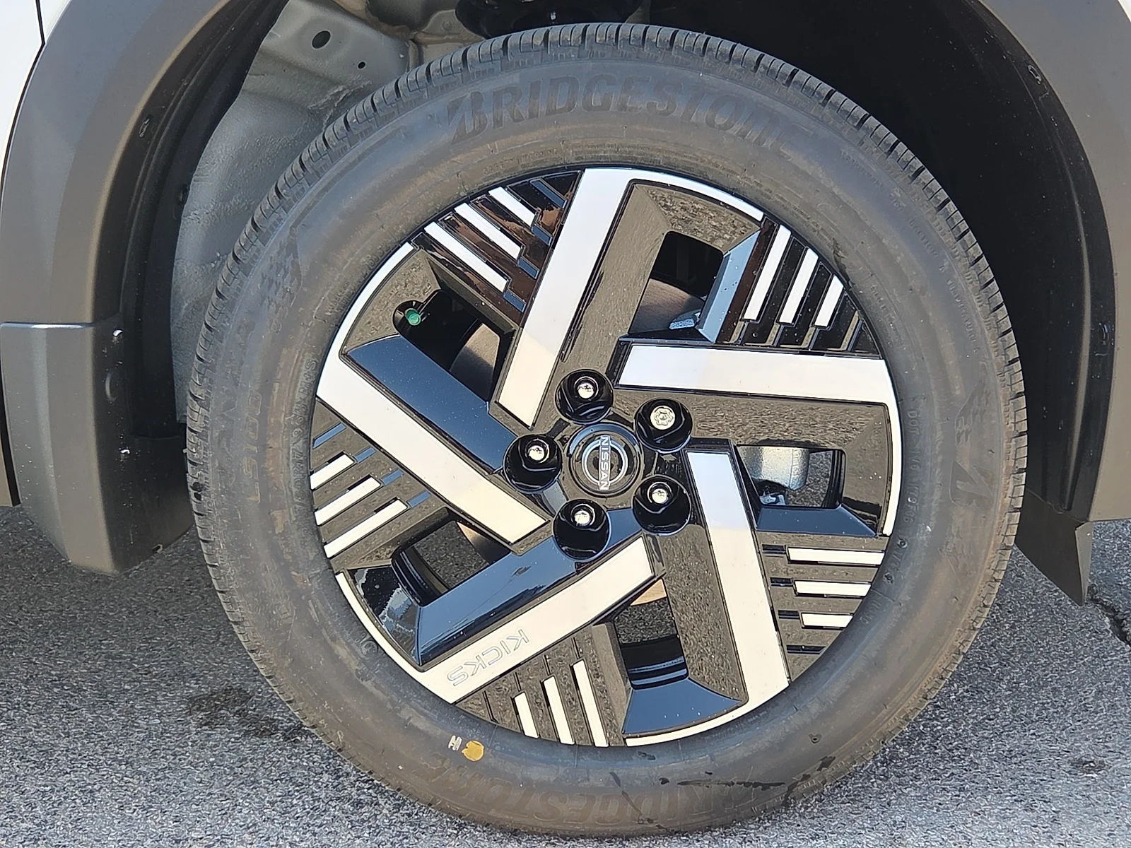 New 2026 XAB 2T White Black Nissan SV Front-Wheel Drive image 7