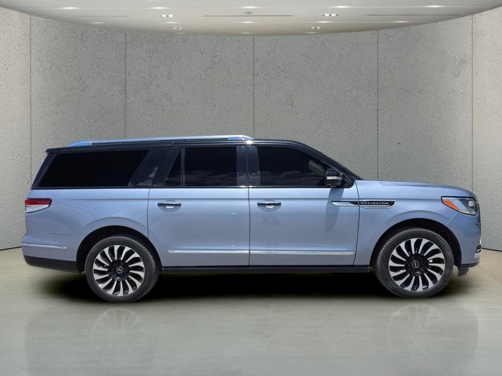 Used 2022 Crystal Blue Metallic Lincoln Black Label image 3