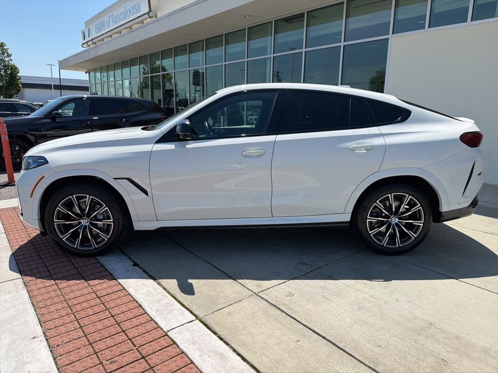 Used 2024 Alpine White BMW xDrive40i image 3