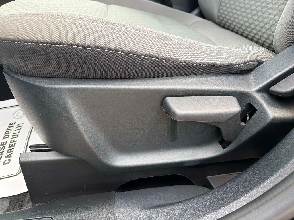 Used 2022 Agate Black Metallic Ford SE image 20